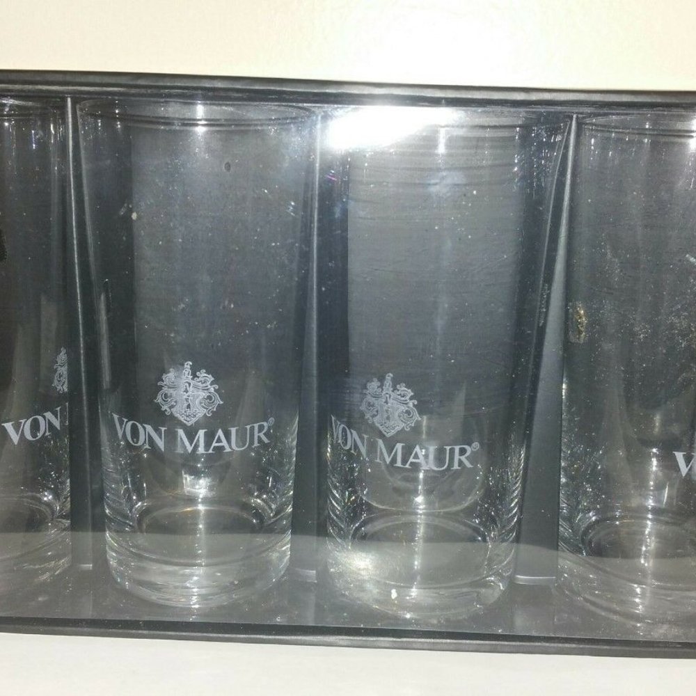 VON MAUR Etched Tumblers Set